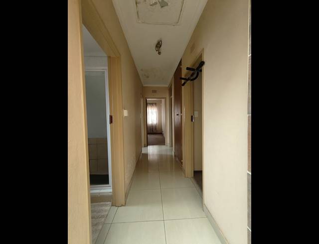 4 BEDROOM HOUSE TO LET IN VAALPARK